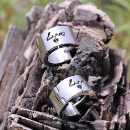Boucles D'Oreilles En Titane Pour Homme Avec Amour