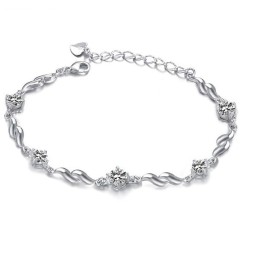 Bracelet En Titane Plaqué Platine Violet Pour Femme Avec Diamant, Qualité Et Quantité Garanties