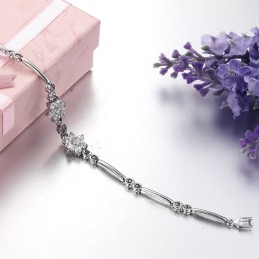 Bracelet En Titane Plaqué Platine Avec Diamants En Forme De Fleur De Prunier Pour Femme, La Reine De La Qualité