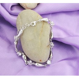 Bracelet En Titane Plaqué Platine Pour Femme Avec Diamant, Qualité Et Quantité Garanties