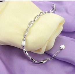 Bracelet En Titane Plaqué Platine Avec Diamant Pour Femme, La Reine De La Qualité
