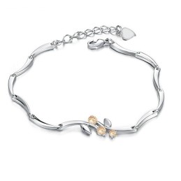 Bracelet En Titane Plaqué Platine Pour Femme Avec Diamant, Qualité Et Quantité Garanties