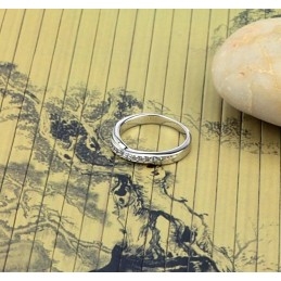 Bague En Titane Plaqué Platine Pour Femme De Haute Qualité Avec Strass