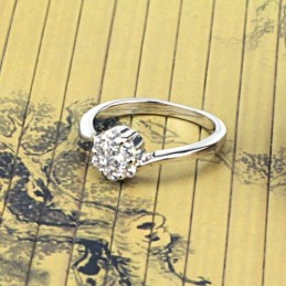 Bague En Titane Plaqué Platine Pour Femme Avec Strass, Qualité Et Quantité Garanties