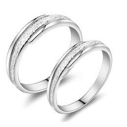 Bague En Titane Plaqué Platine Avec Fil De Perles Et Grande Variété Pour Les Amoureux