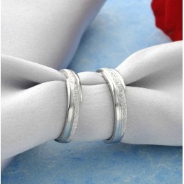Bague En Titane Plaqué Platine Avec Fil De Perles Et Grande Variété Pour Les Amoureux