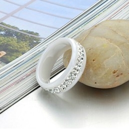 La Reine De La Bague En Céramique Tungstène De Qualité Avec Strass