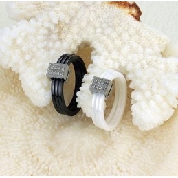 Bien Connu Pour Sa Bague En Céramique De Tungstène Tricyclique De Haute Qualité Avec Strass