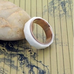La Reine De La Bague En Céramique Tungstène De Qualité