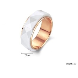 La Reine De La Bague En Céramique Tungstène De Qualité