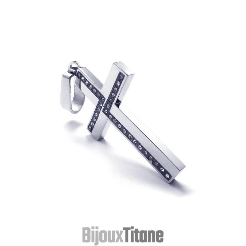 Pendentif Croix En Titane Pour Homme - Chaîne Gratuite Pendentif Croix En Titane Pour Homme - Chaîne Gratuite