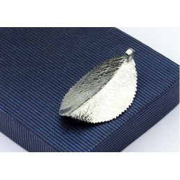 Pendentif Simple En Titane En Forme De Feuille Pour Homme - Chaîne Offerte