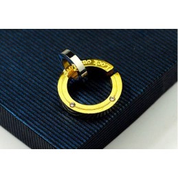 Regardez Notre Pendentif Love Circle En Titane - Chaîne Gratuite