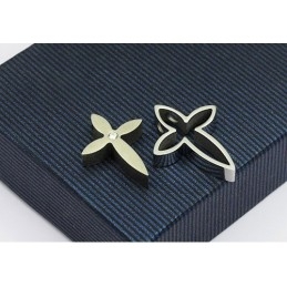Pendentif En Titane Avec Fleur Cruciforme Séparable - Chaîne Offerte