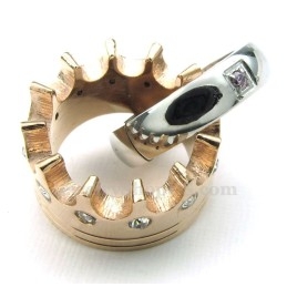 Collier Avec Pendentif Pour Couple En Titane Avec Couronne Impériale (Chaîne Offerte) (Une Paire)