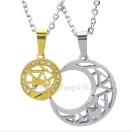 Collier Avec Pendentif Lune Et Étoiles En Titane Et Or (Chaîne Offerte) (Une Paire)