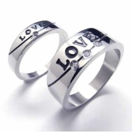 Bague Love Diamond Set 5 Mm Incrustée De Titane