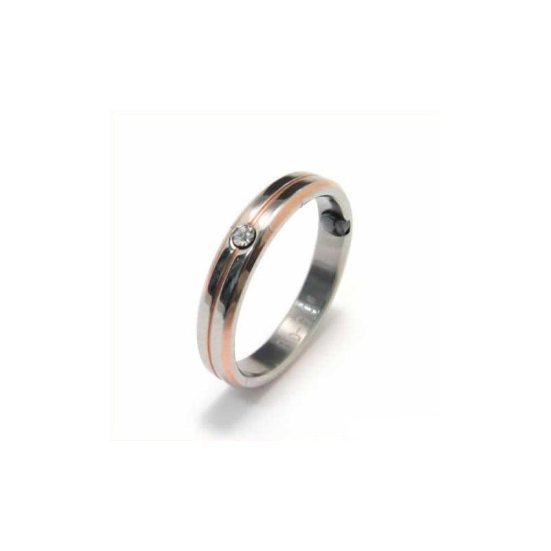 Bague En Titane Et Or Sertie De Diamants De 4 Mm Bague En Titane Et Or Sertie De Diamants De 4 Mm
