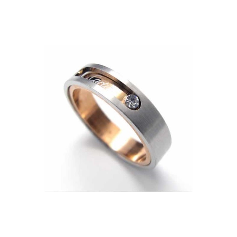 Bague En Titane Sertie De Diamants De 5 Mm Avec Bande De Cour Incrustée Bague En Titane Sertie De Diamants De 5 Mm Avec Bande De Cour Incrustée