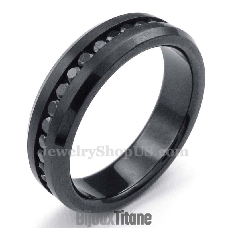 Bague En Titane Noir Avec Strass Bague En Titane Noir Avec Strass