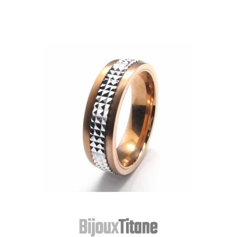 Bague En Titane Et Or Incrustée De 6 Mm Bague En Titane Et Or Incrustée De 6 Mm