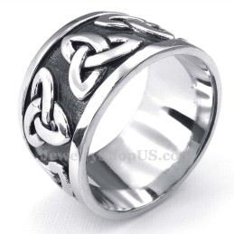 Bague En Titane Avec Nœud Irlandais