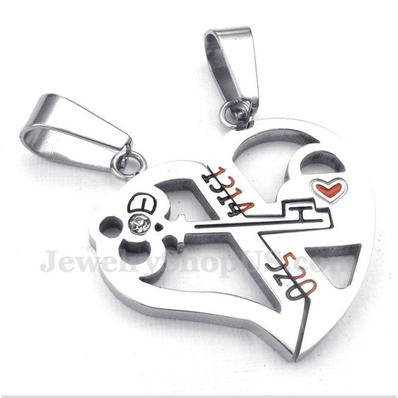 Pendentif Couple En Titane En Forme De Cœur Avec Chaîne Offerte (Une Paire) Pendentif Couple En Titane En Forme De Cœur Avec Chaîne Offerte (Une Paire)