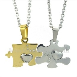 Pendentif Couple Puzzle En Titane Et Or Avec Chaîne Offerte (Une Paire)