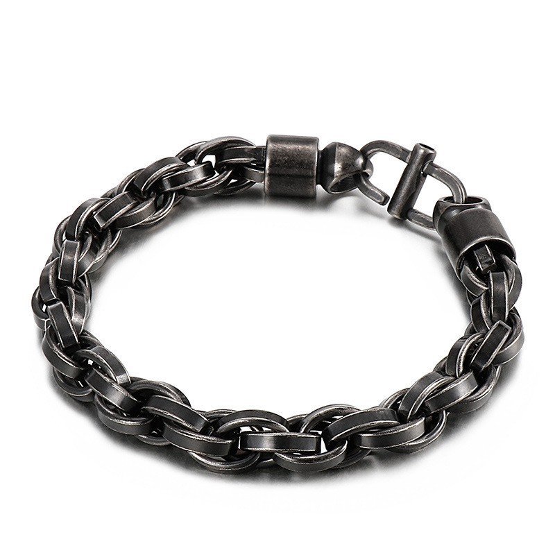 Collier Torsadé Ovale Pour Homme Avec Fermoir Soleil Et Bracelet En Titane Collier Torsadé Ovale Pour Homme Avec Fermoir Soleil Et Bracelet En Titane