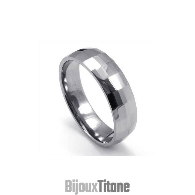 Bague Tendance En Tungstène À Facettes Bague Tendance En Tungstène À Facettes