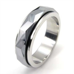 Bague En Tungstène À Facettes De Nouveau Style