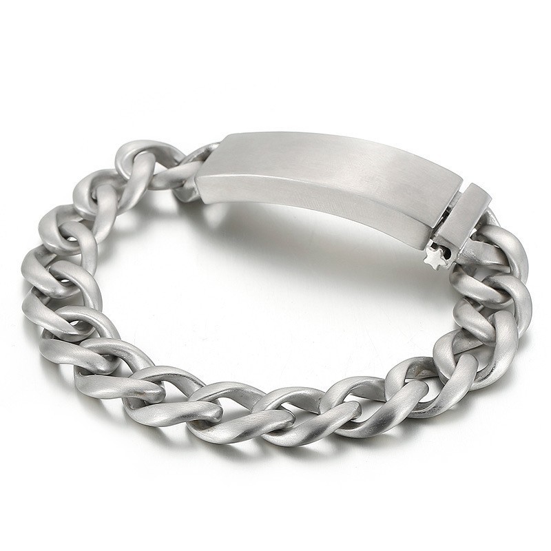 Bracelet Street Cool En Titane Pour Homme Avec Finition Sable Bracelet Street Cool En Titane Pour Homme Avec Finition Sable