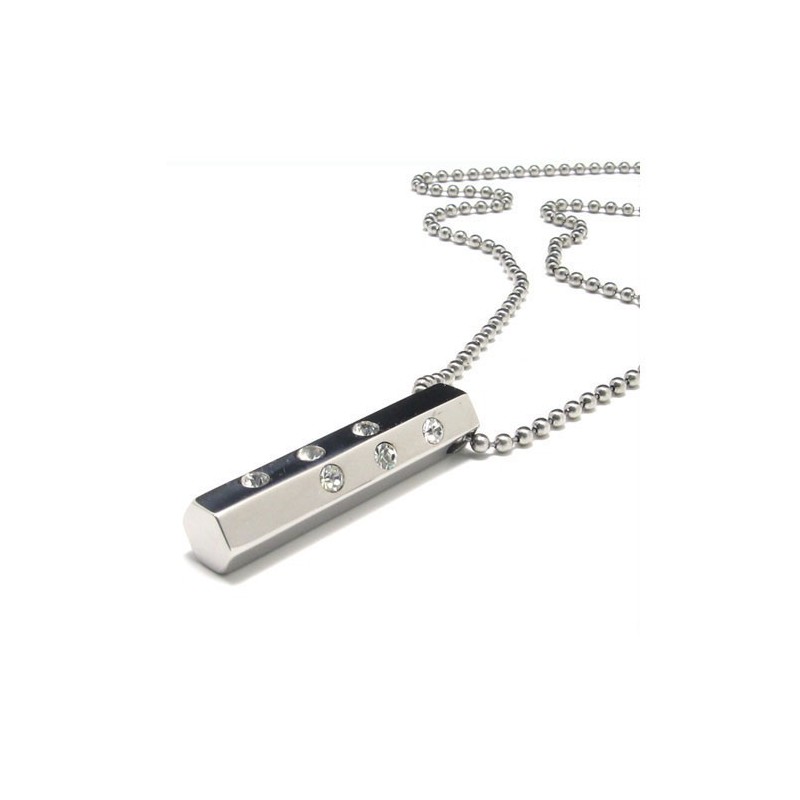 Collier Pendentif En Titane Et Diamant Pour Homme Collier Pendentif En Titane Et Diamant Pour Homme