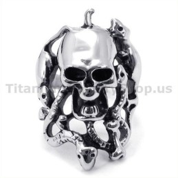 Bague En Titane Avec Tête De Mort Et Serpent