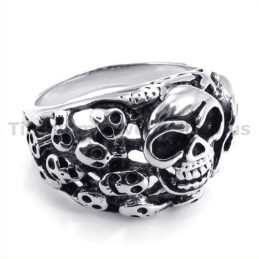 Bague En Titane Avec Tête De Mort