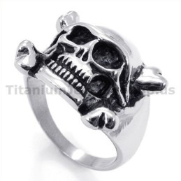Bague En Titane Avec Tête De Mort