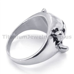 Bague En Titane Avec Tête De Mort