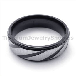 Bague En Titane Noir Avec Diamant
