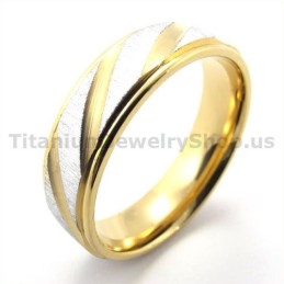 Bague En Titane Doré Avec Diamant