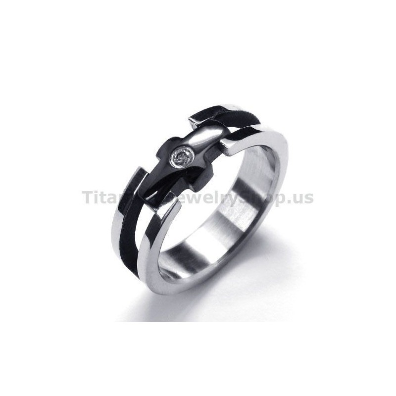 Bague En Titane Avec Croix Et Diamant Bague En Titane Avec Croix Et Diamant