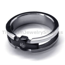 Bague En Titane Avec Croix Et Diamant