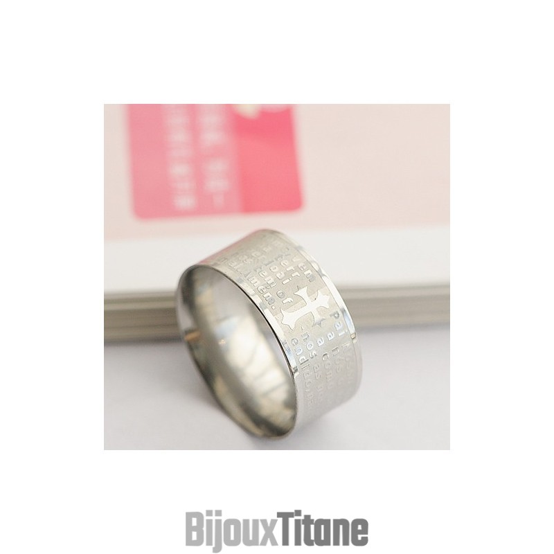 Bague En Titane Avec Croix Représentant Un Homme De La Bible Bague En Titane Avec Croix Représentant Un Homme De La Bible