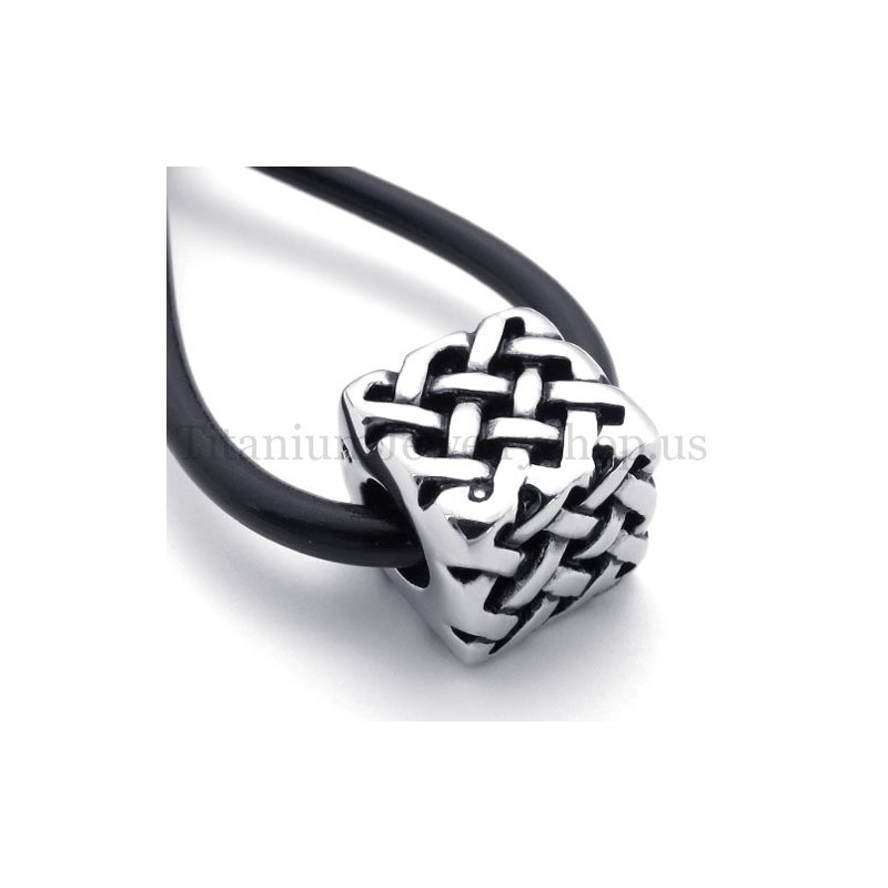 Pendentif Cube Chanceux En Titane Pendentif Cube Chanceux En Titane