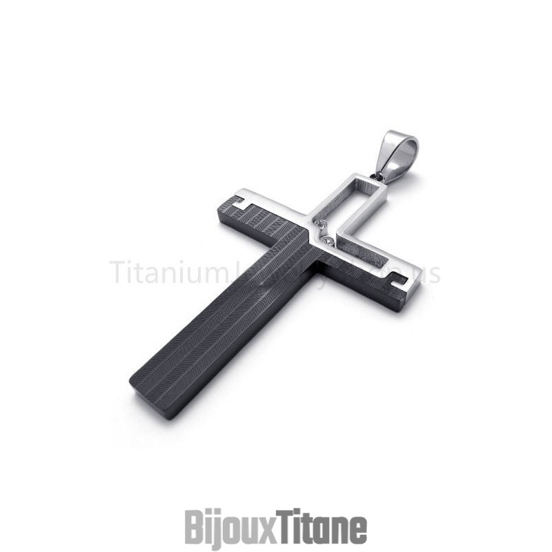 Nouveau Pendentif En Titane Avec Croix Creuse Noire