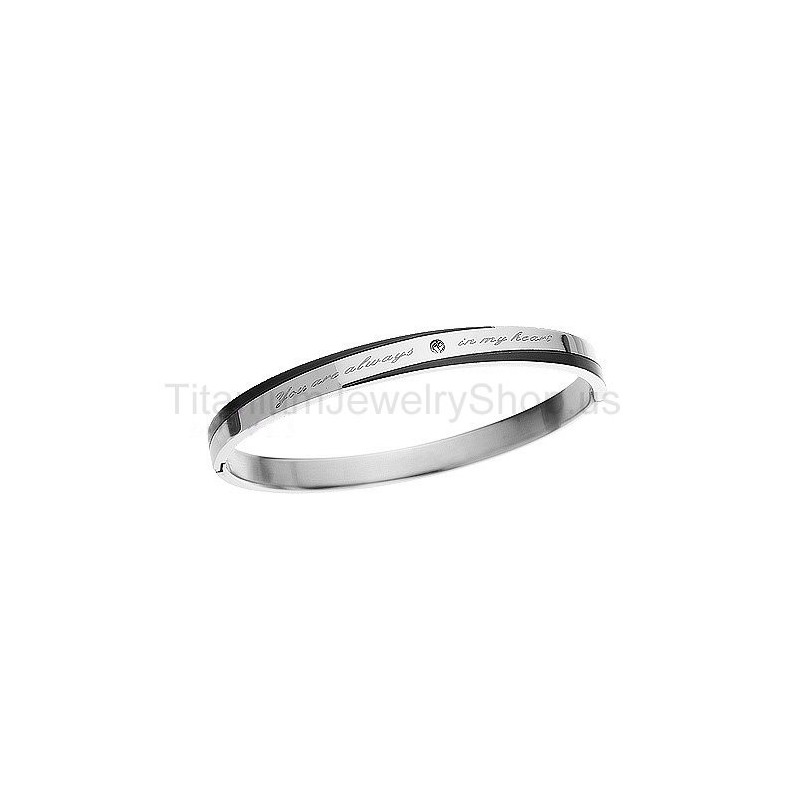 Bracelet En Titane « Tu Es Toujours Dans Mon Cœur » Bracelet En Titane « Tu Es Toujours Dans Mon Cœur »