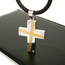 Pendentif Cool Man Cross En Titane Pur Et Pierres Précieuses