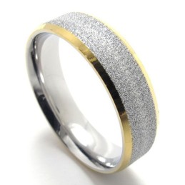 Bague En Titane Avec Perles Et Accents Dorés