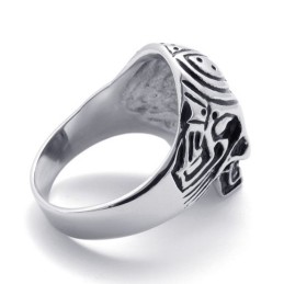 Bague En Titane Avec Tête De Mort