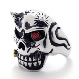 Bague En Titane Avec Tête De Mort Et Diamant Rouge