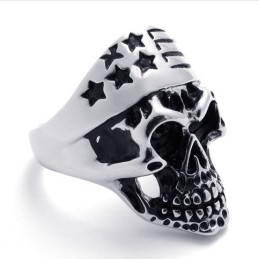 Bague En Titane Avec Tête De Mort